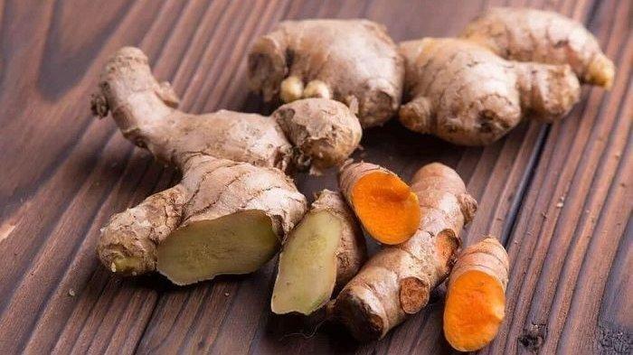 Jahe dan kunyit termasuk aneka empon-empon atau rempah yang dipercaya bisa menangkal virus corona.