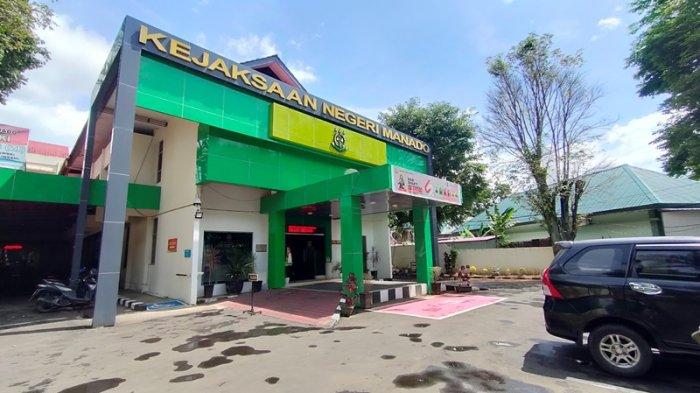 Kantor Kejari Manado.