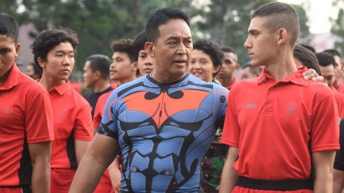 Kepala Staf Angkatan Darat (KSAD) Jenderal TNI Andika Perkasa bersama Enzo Allie