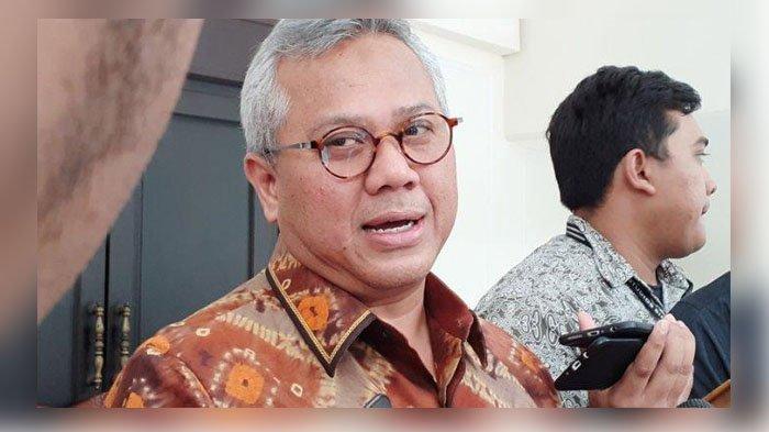 Ketua Komisi Pemilihan Umum (KPU) Arief Budiman usai bertemu wakil presiden RI, Jusuf Kalla, di kantor Wapres RI, Jalan Medan Merdeka Utara, Jakarta Pusat, Rabu (28/8/2019).