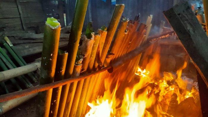 Nasi Jaha atau Nasi Jahe, kue yang satu ini di daerah lain disebut lemang.