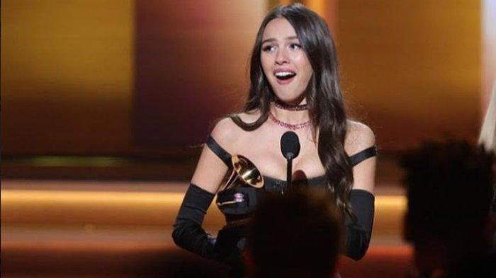 Lirik dan Terjemahan Lagu Vampire - Olivia Rodrigo: I’ve Made Some Real Big Mistakes