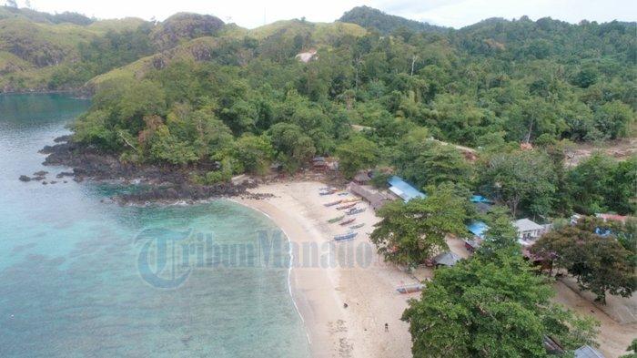 Pantai Pulisan Likupang.