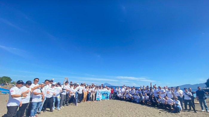 Konsisten Jaga Kelestarian Lingkungan, Milenial PLN Lakukan Beach Clean Up