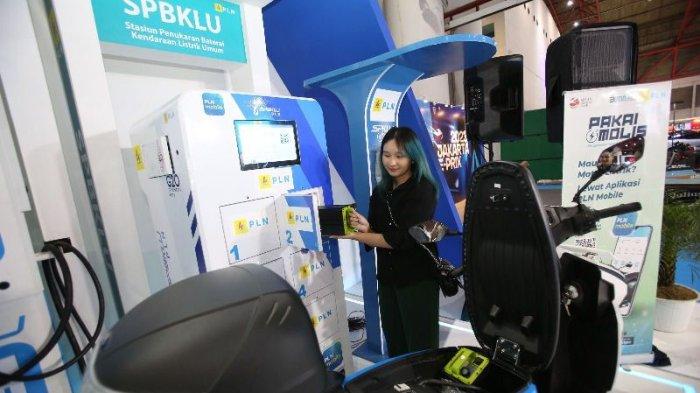 Proses penukaran baterai atau battery swap pada SPBKLU