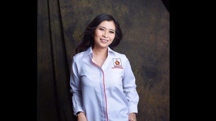 Politisi cantik partai Gerindra asal Manado, Mona Kloer.