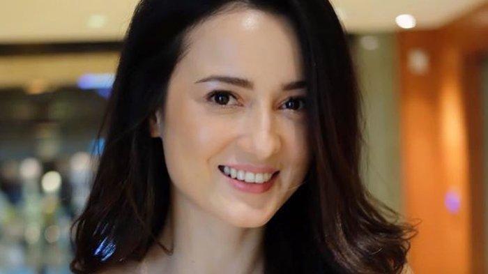 Julie Estelle
