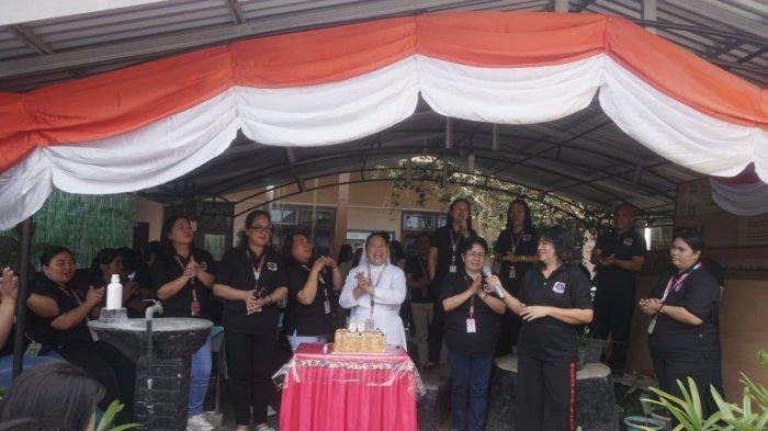 SMA katolik Rex Mundi Manado menapaki usianya yang ke 66 tahun. Perayaan Syukur diawali dengan Misa Syukur di gereja Katedral Manado