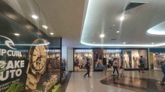 Suasana di Mega Mall Kota Manado, Selasa (4/7/2023)