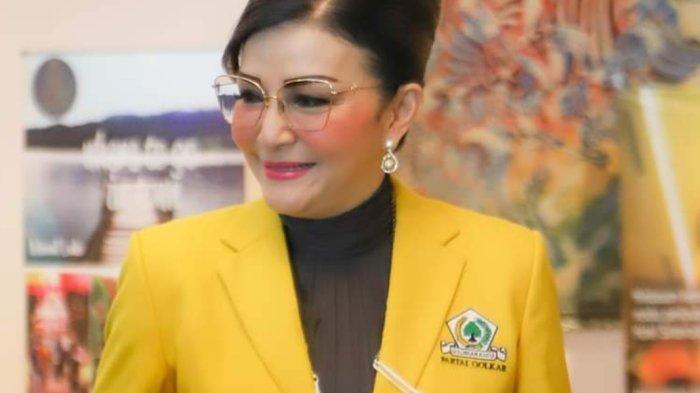 Christiany Eugenia Paruntu atau Tetty Paruntu.
