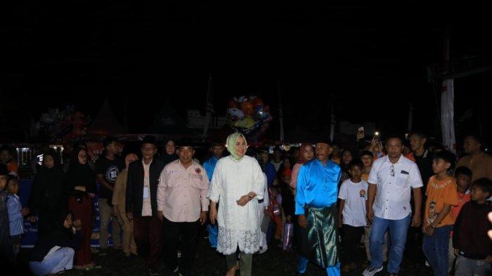 Wali Kota Kotamobagu Tatong Bara menutup secara resmi pelaksanaan kegiatan Festival Seni dan Budaya Jawa Tondano (Fesbudjaton) ke  XVII se Indonesia Timur.