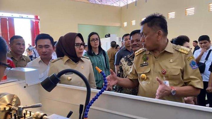 Wali Kota Kotamobagu Tatong Bara saat bersama Gubernur Sulawesi Utara Olly Dondokambey.