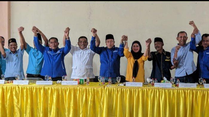 Koalisi Indonesia Maju (KIM) Kabupaten Trenggalek menggelar pertemuan terbatas di Kantor DPD Partai Golkar Trenggalek, Jalan Brigjen Soetran, Kelurahan Ngantru, Kecamatan/Kabupaten Trenggalek, Rabu (12/6/2024).