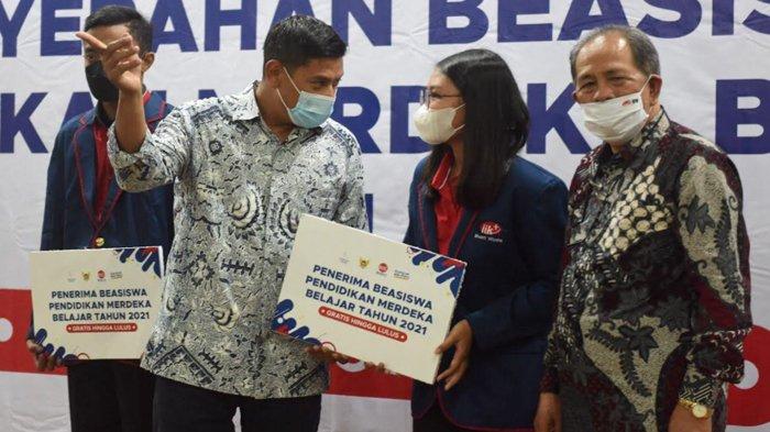 19 Mahasiswa di Kota Kediri Menerima Beasiswa Pendidikan Merdeka ...