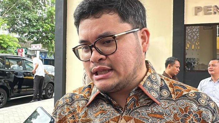 Bupati Kediri Mas Dhito saat pelantikan PPPK paruh waktu