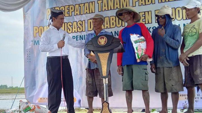 Satgas Pangan Situbondo Ancam Cabut Izin Toko yang Menjual Beras di Atas HET