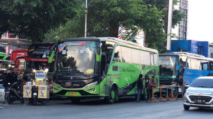 Simfoni Jalanan: Mengupas Fenomena Pengamen Bus Pariwisata di Indonesia