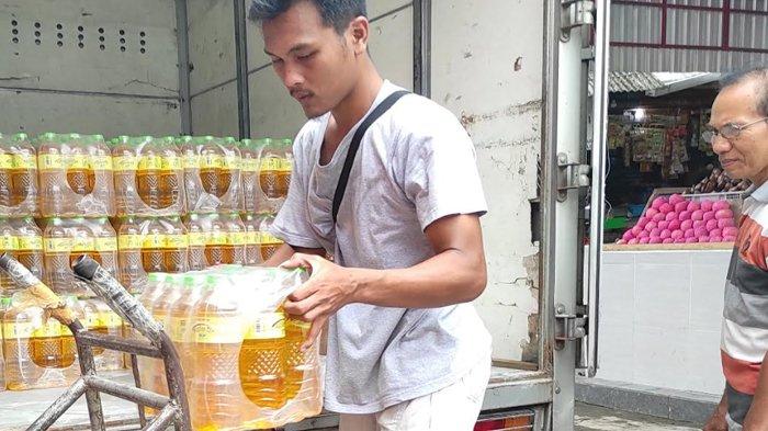 Cegah Kelangkaan Stok, Disperindag Kota Blitar Pasok Ribuan Liter