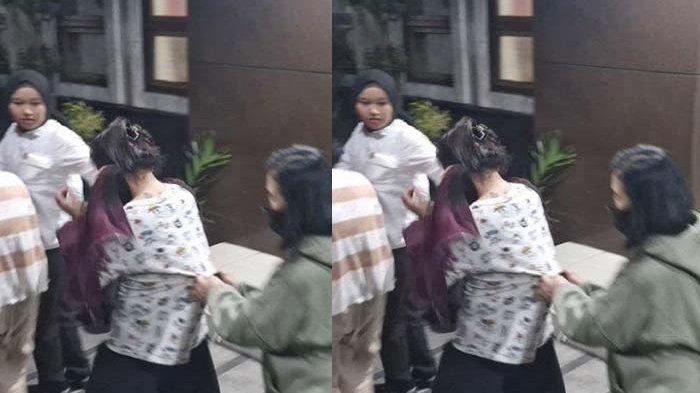 PELAKU PENJUALAN BAYI- Sebanyak 12 pelaku penjualan bayi berhasil diungkap Direktorat Reserse Kriminal Umum Polda Jabar, Senin (14/7/2025). Kabid Humas Polda Jabar, Kombes Hendra Rochmawan menjelaskan pihaknya mendapatkan informasi awal adanya penculikan anak yang kemudian dikembangkan hingga terungkap kasus perdagangan bayi.