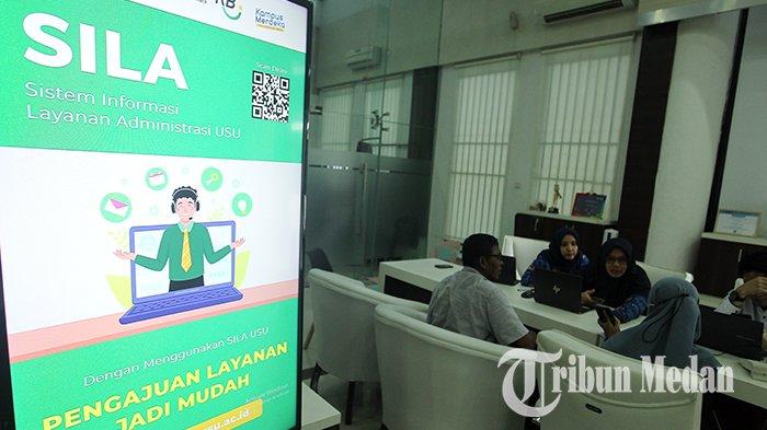 Orangtua dan mahasiswa kedokteran melakukan pengaduan untuk mengajukan keberatan UKT di Unit Layanan Terpadu USU di gedung Biro Rektorat USU, Medan, Senin (20/5/2024). Universitas Sumatera Utara (USU) menyediakan Unit Layanan Terpadu (ULT) bagi mahasiswa baru yang merasa keberatan atas penetapan golongan UKT-nya.