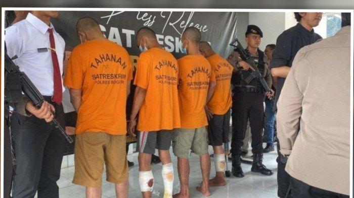 4 Pelaku Perampokan dan Pembunuhan di Cimayang Ditangkap, Dua Tersangka Ditembak Kakinya.(Istimewa)