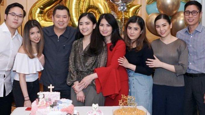 Keluarga Hary Tanoesoedibjo dan Liliana.