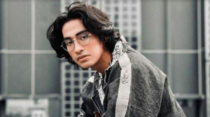 Abidzar Al Ghifari curhat lelahnya jadi anak mendiang Uje.