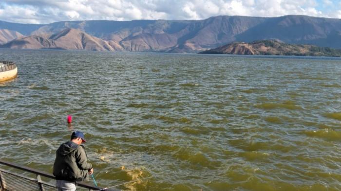 Air Keruh di Perairan Danau Toba di Samosir, Dinas Lingkungan Hidup: Akibat  Cuaca Ekstrem Di Samosir belakangan ini | KilauBerita