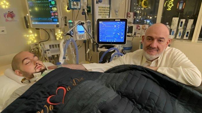 KOMA- Al-Waleed bin Khaled bin Talal Al Saud, anggota keluarga kerajaan Saudi, cucu dari pendiri Kerajaan Saudi Arabia, Raja Abdulaziz Al Saud sudah koma selama 20 tahun. Al-Waleed yang dikenal sebagai Sleeping Pronce Arab Saudi ini baru saja berulangtahun pada April 2025 kemarin.