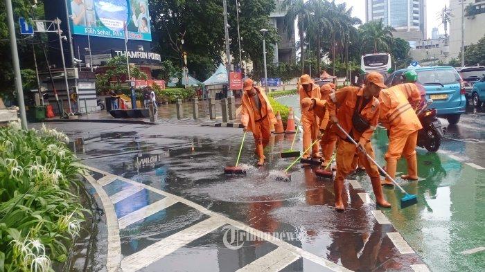 Anggota Penanganan Prasarana dan Sarana Umum (PPSU).