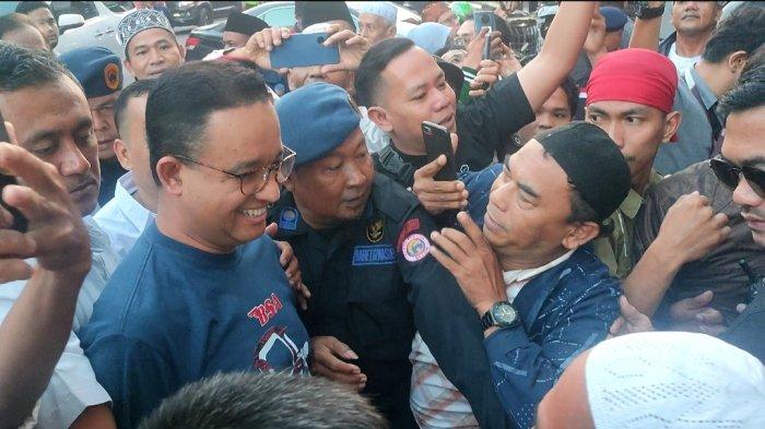 Anies Baswedan saat bertemu dengan puluhan pendeta di Kota Pematangsiantar, Jumat (3/11/2023).