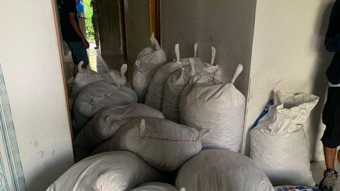 Barang bukti 987,22 kilogram sisik trenggiling yang diungkap Subdit IV Tipidter Ditrreskrimsus Polda Sumut di Tanjung Balai, Sumatera Utara. 