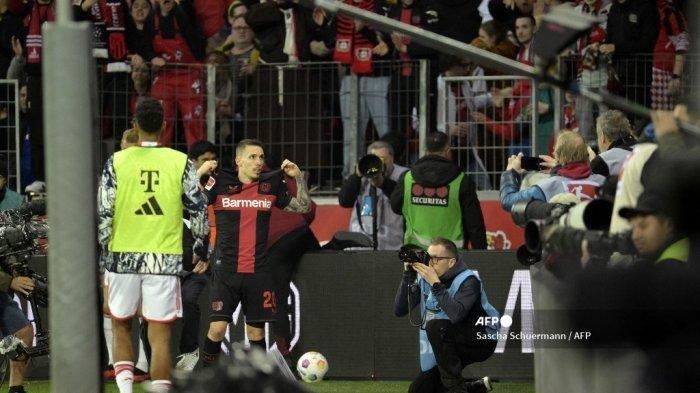 Bek Bayer Leverkusen Spanyol #20 Alejandro Grimaldo (CL) 