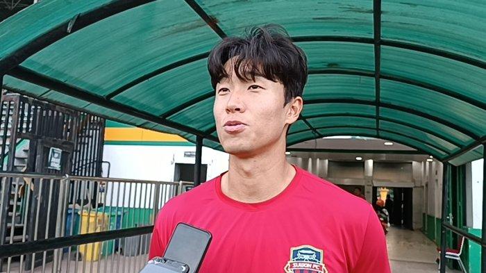 Kim Ki Su, pemain asing anyar PSMS asal Korea. Berposisi sebagai bek tengah.