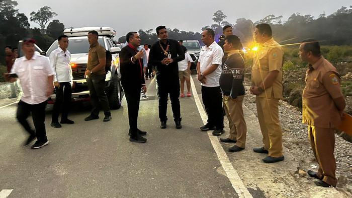 Bobby lihat ruas jalan provinsi di pakpak bharat