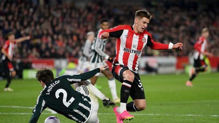 Manchester United bermain imbang 1-1 melawan Brentford di Gtech Community Stadium, Sabtu (30/3/2024).