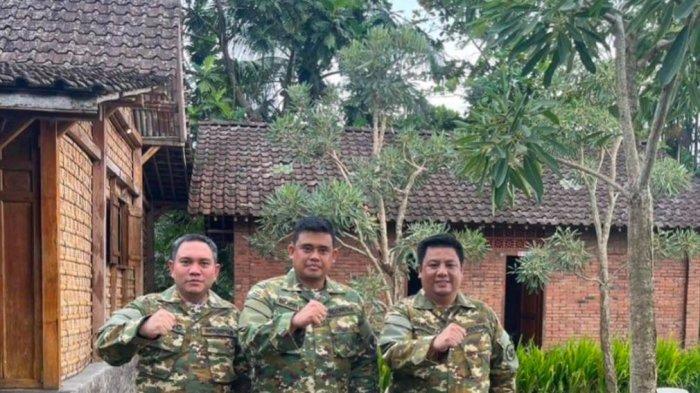 Bupati Pakpak Bharat, Franc Bernhard Tumanggor (Kiri) bersama Gubernur Sumut Bobby Nasution (tengah) dan Bupati Samosir Vandiko Gultom (kanan) saat mengikuti retret Kepala Daerah se Indonesia di Akademi Militer, Magelang, Jawa Tengah, sejak Jumat (21/2/2025). (Diskominfo Pakpak Bharat)