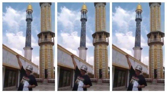 Caleg dan tim sukses main petasan di menara Masjid, di Dusun Sengon, Tambak Jati, Kecamatan Patokbeusi, Subang, Jawa Barat.