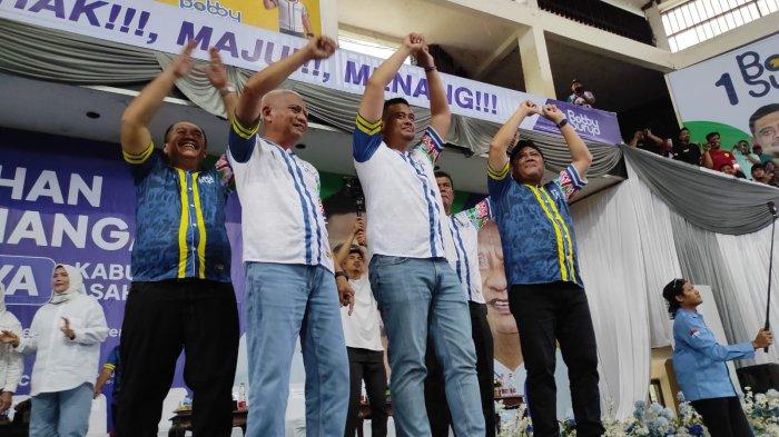 Calon Gubernur Sumatera Utara, Bobby Nasution melakukan kampanye di Kabupaten Asahan. Mengaku masih banyak jalan di Sumatera Utara yang rusak dan layanan kesehatan yang masih sulit, Kamis (17/10/2024).