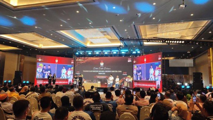 Calon Gubernur nomor urut 1, Bobby Nasution saat menyampaikan pendapatnya pada debat Gubernur Sumut.