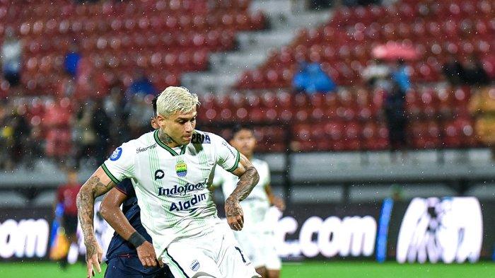 Striker Persib Bandung, Ciro Alaves