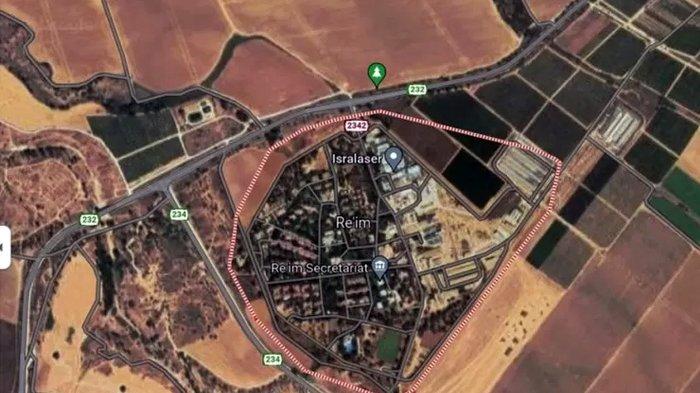 Citra satelit menunjukkan kota di Israel, Re'im, lokasi di mana kelompok bersenjata Hamas Palestina menculik warga Israel dari festival yang digelar di sana. (google)