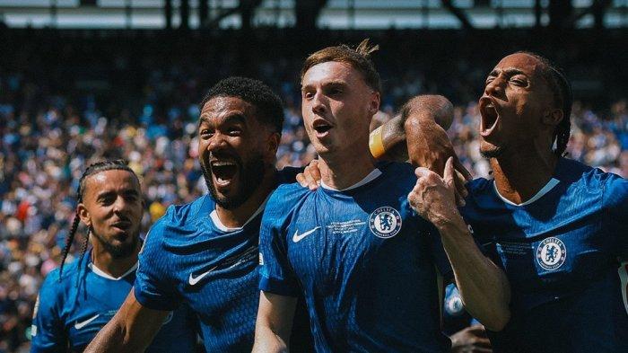 SELEBRASI - Cole Palmer bersama rekan setim pemain Chelsea selebrasi usai cetak gol ke gawang PSG di final Piala Dunia Klub 2025. Chelsea menjadi juara usai menang telak 3-0.