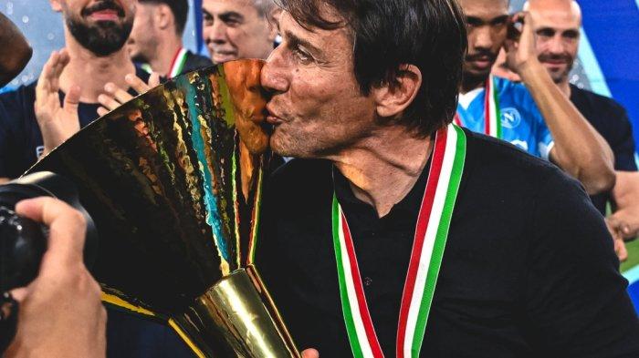 JUARA - Antonio COnte bawa Napoli juara Liga Italia Serie A 2024-2025