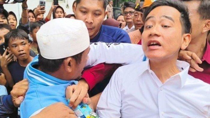 DETIK-DETIK Leher Gibran Ditarik Kencang Saat Blusukan di Rusun Muara Baru