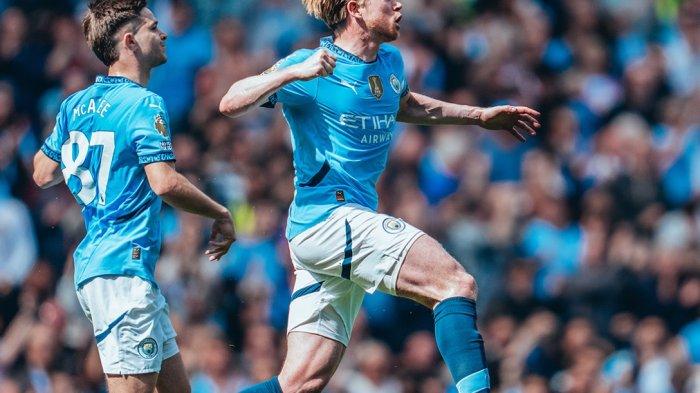 SELEBRASI DE BRUYNE - Gelandang Manchester City, Kevin de Bruyne selebrasi usai cetak gol ke gawang Crystal Palace pada pekan ke-32 Liga Inggris 2024-2025, Sabtu (12/4/2025).