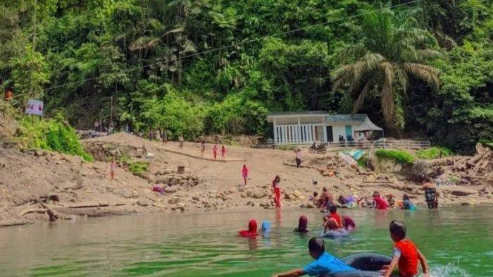 Kejernihan air yang ada di Desa Bartong, Kecamatan Sipispis, Kabupaten Sergai menjadi pilihan wisatawan. Tiap akhir pekan lokasi ini ramai dikunjungi wisatawan.