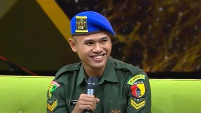 Anggota TNI Dimas Drajad yang juga pemain Timnas Indonesia