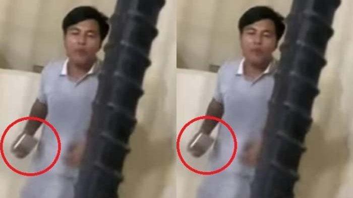 TABRAK BEBEK: Video seorang pria curhat dipenjara usai tabrak bebek viral di media sosial, Senin (17/2/2025). Benda di tangannya bikin salah fokus
