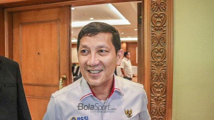 Direktur Utama PT LIB (Liga Indonesia Baru), Ferry Paulus, tampak sumringah saat ditemui di Hotel Sultan, Senayan, Jakarta, 14 Desember 2022.